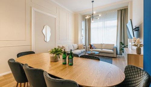 120qm MyGold Apartment 2 Bathrooms Balcony Up to 9 Guests, Renovated