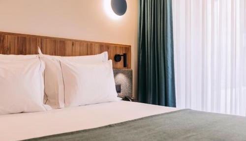 Hotels 705 O'Porto Hotel