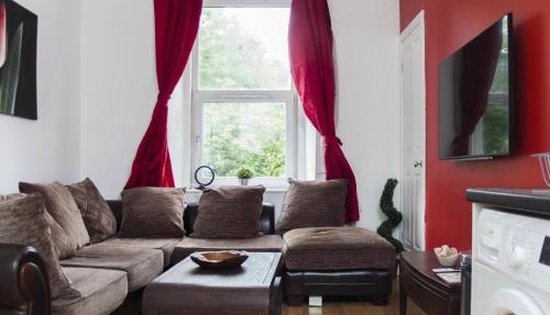 Lovely 3 Bdrm by Meadows