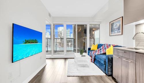 LeReve Luxury Stays 2 Bed 1 Bath Downtown Core