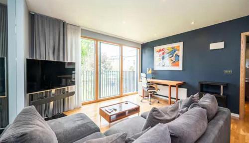 Boutique London Flat near Tower Bridge and Tube - Pass the Keys