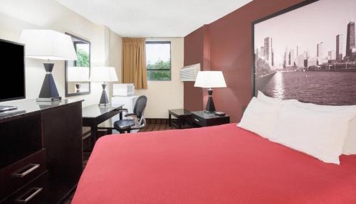 Super 8 by Wyndham Chicago IL
