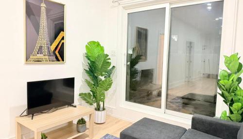 Private 2-Bedroom Basement Suite with Patio, Free Parking & Laundry