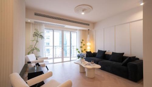 Molly Homestay - Nanjing East Road the Bund 3-Bedroom with Elevator Apartment