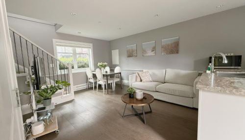 Brand New Stylish 2 bedrooms Suite in Shaughnessy
