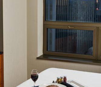 Renaissance Chicago O'Hare Suites Hotel