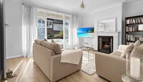 Spacious Wimbledon gem for families & groups
