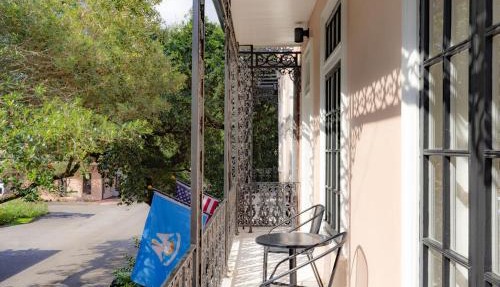 Garden District Hotel