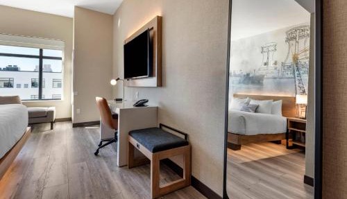Cambria Hotel Portland Downtown Old Port