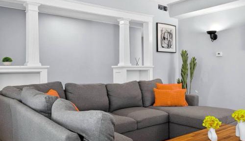 Vintage 5BR apt in Boston with Free Parking