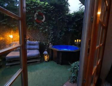 Apartment with terrace