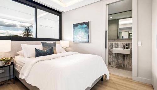 Stunning Beach Views, Skye Tamarama Bondi