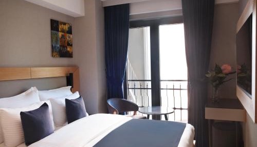 Istanbul Taksim Pera Star Hotel - Istiklal Street