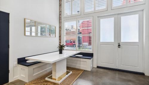 Exquisite Flat in Arts District