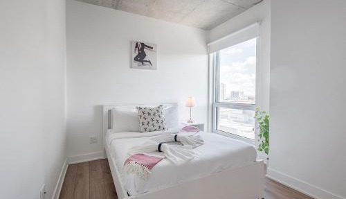 Downtown Montreal 1BR - Sleeps 4