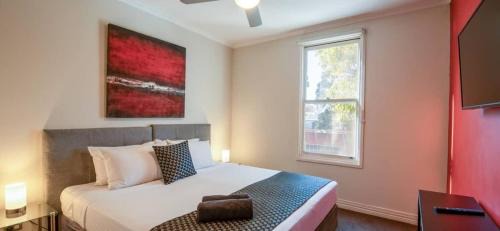 Spacious City Apartment - Walk to Casino, MCEC & MCG
