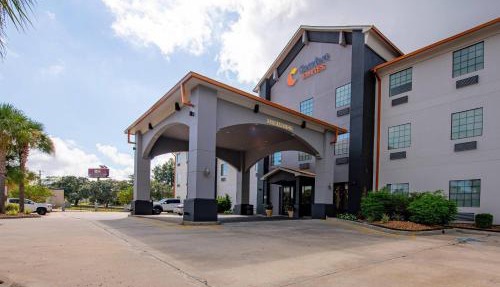 Comfort Suites Oil Center