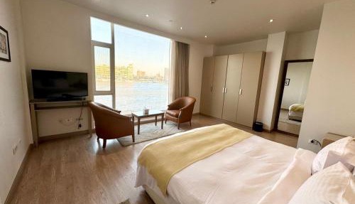 Riverside Hotel
