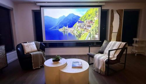 Luxurious Home, Danson in Valleys