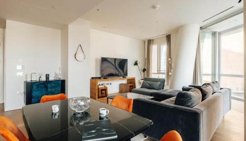 LUXURY 3 Bed 3 Bath Apartment in Central London