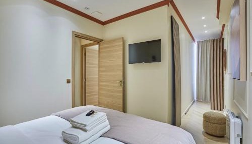 Apartment 3 bedrooms Center of Paris by Studio Prestige