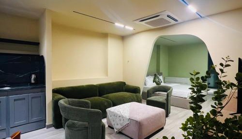 Pin Skyview Suite