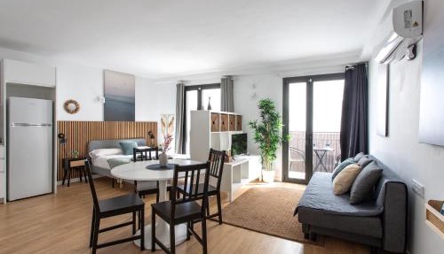 StayCampNou Studio with Balcony