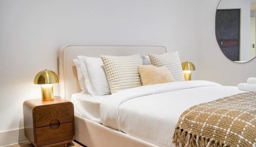 Bright & Modern Studio by Clapham Junction
