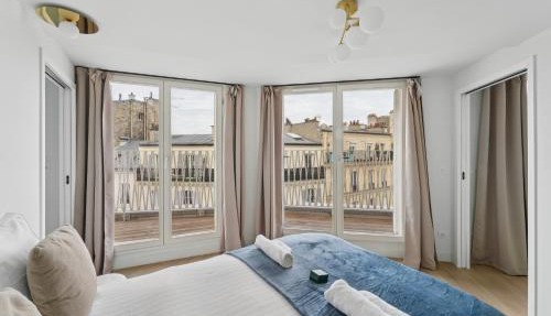 Lavie Maison Spacious Apartment with Terrace