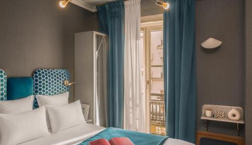 Handsome Hotel