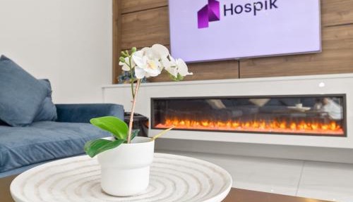 6BR Entire Home Sleeps 14 Private Parking Pet-Friendly Near Vancouver