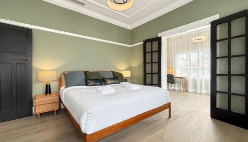 The Edward Lux retreat -Spacious 3BR Apartment