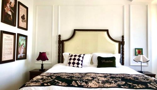 Panorama River Suite with bedside view of Huangpu river & sunset, Near Lujiazui & Metro Line 4