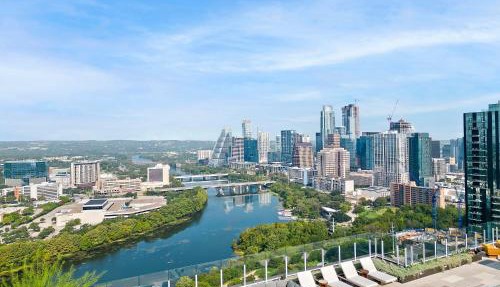 20th FL 1BR - Heated Pool - Gym - Bar - Balcony