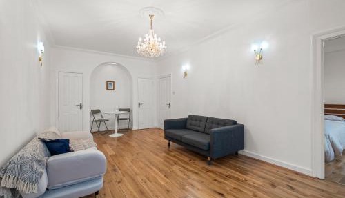 2 Bedrooms Apartment Close to Central London
