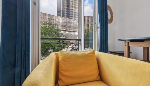Paris Elegant 1BR, AC, Metro 2min, Montparnasse Tower