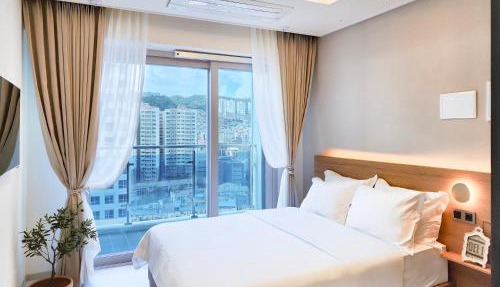 Paramion Hotel