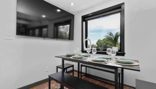 3BR3Bth Penthouse 2 Parking Spaces TD MIT Harvard