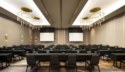 Courtyard by Marriott Montreal Airport