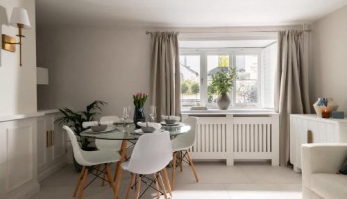 The Atelier A Stylish Cheltenham Hideaway for 4