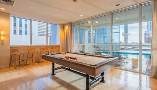 Tranquil 1BR with Parking Gym Pool
