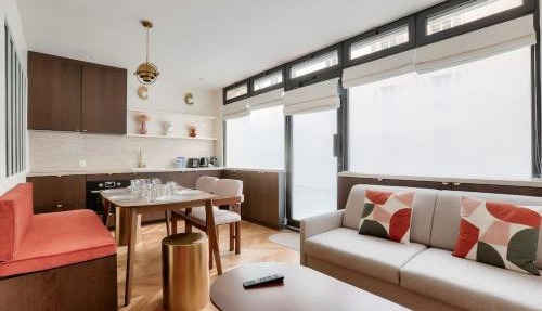 Sublime duplex avec salle de cinéma