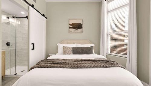 Luxury 3BR with Parking in Heart of DC - Steps to Metro