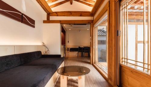 Luxury Hanok Stay CORED