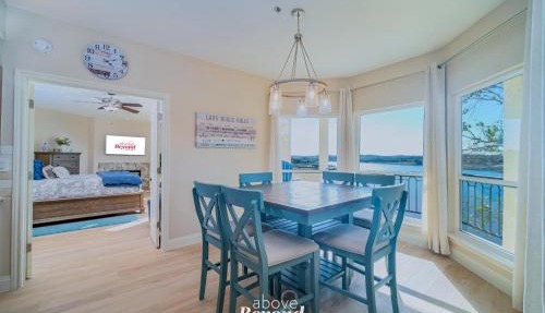 Spacious 3BR Lakefront Sunset Condo w Restaurant