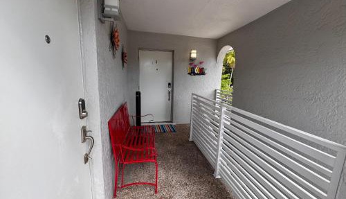 Stylish 2 Bedrooms Apartment by Miami Airport