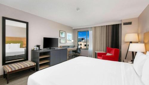 Country Inn & Suites by Radisson, San Diego North, CA