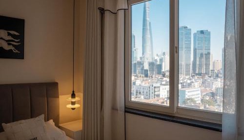 Molly House-Bund River View walk to Yu Garden and the Bund 3bedrooms 2bathrooms 1bathtube with elevator apart ment