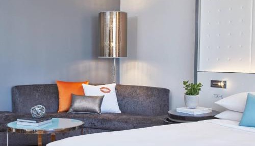 Renaissance Charlotte SouthPark Hotel