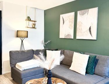 Archway Retreat with Easy City Access
